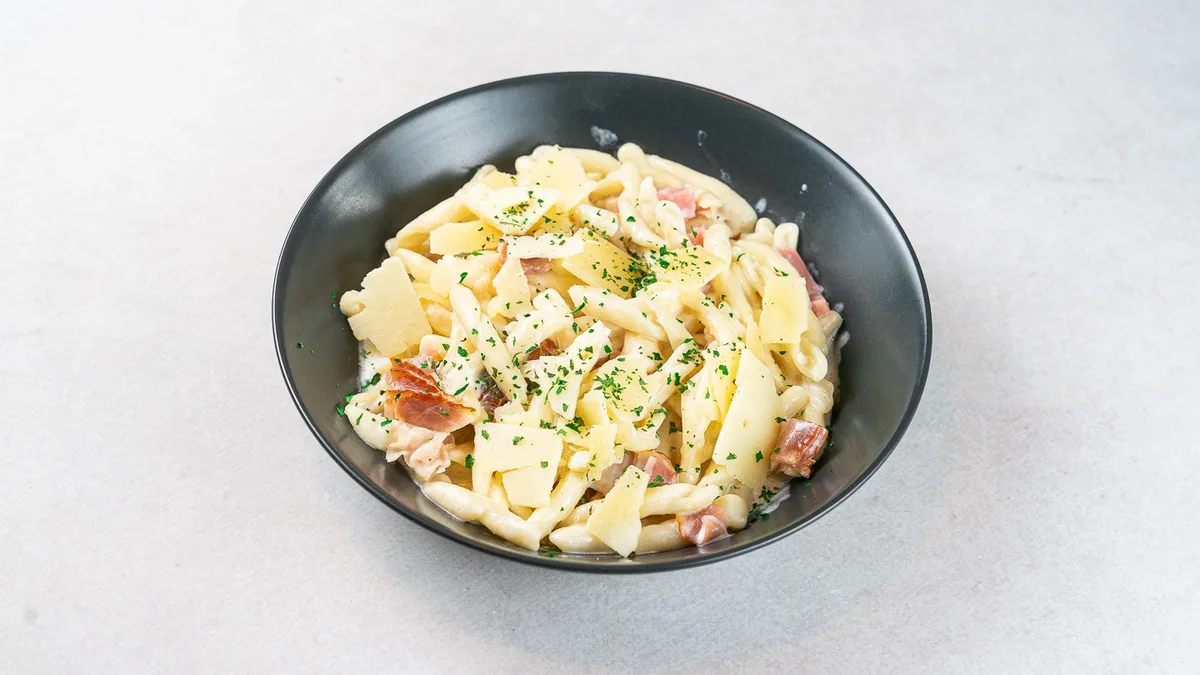 Pljukanci carbonara a la Tokyo