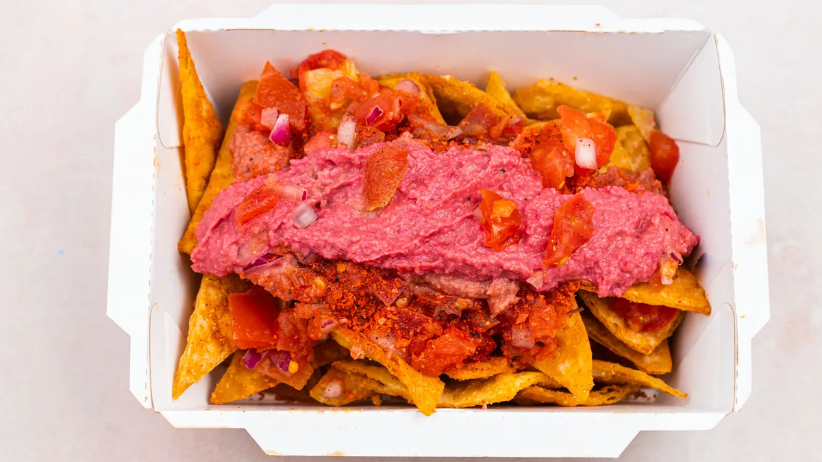 Nachos sa humusom