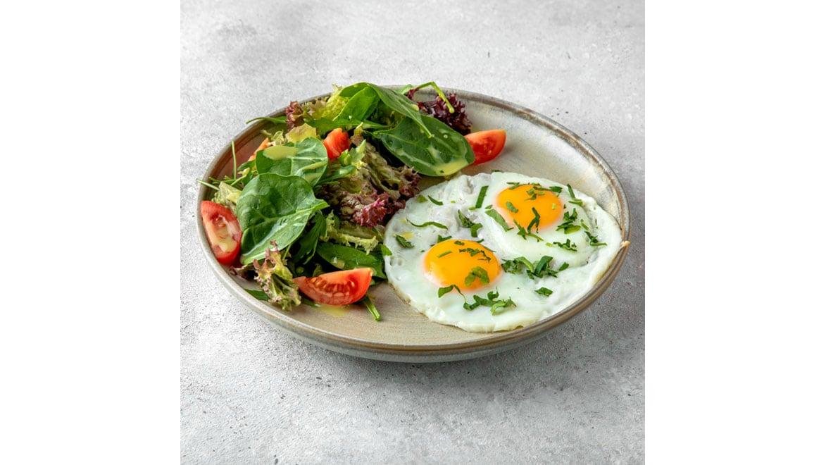 Ochiuri cu Salată