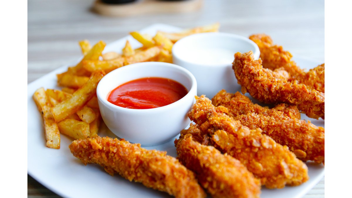 Crispy de pui cu 2 sosuri