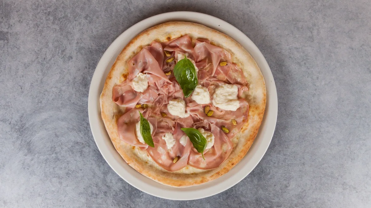 Pizza Mortadella and stracciatella