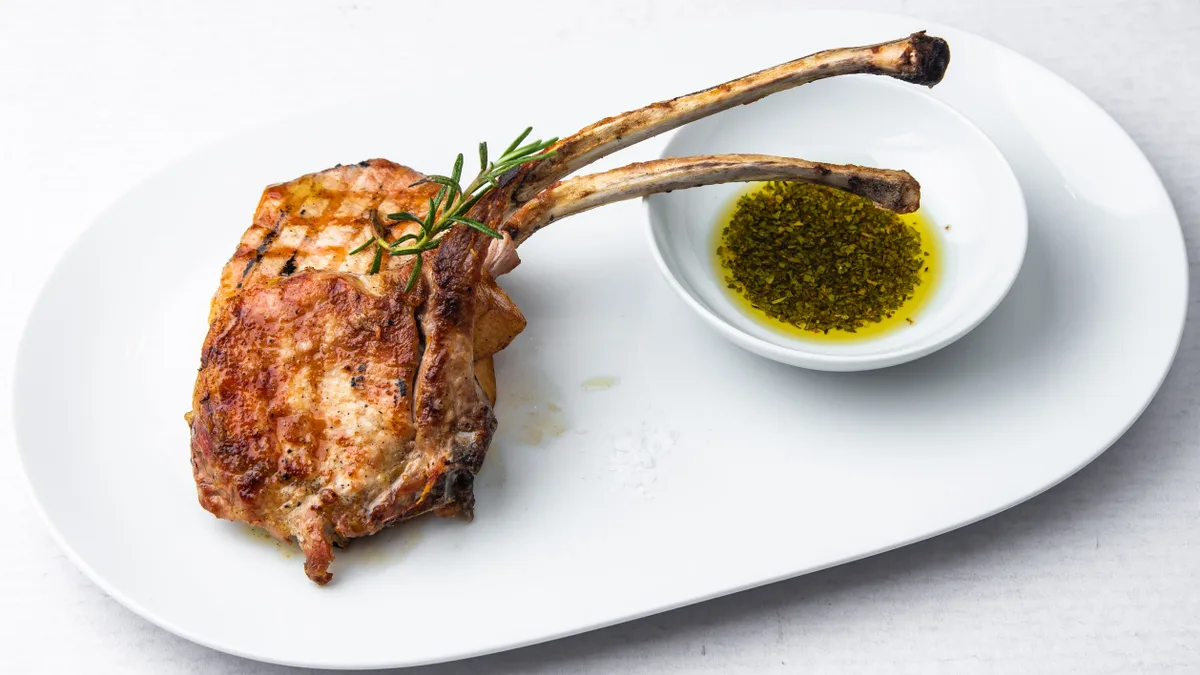 Tomahawk od svinjskog kotleta