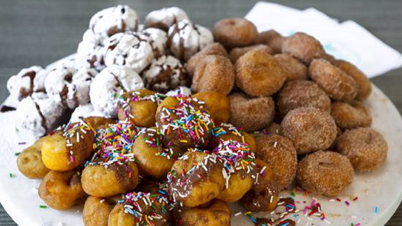 66 mini donuts – boîte de fête / 66 Mini Donuts Party Box