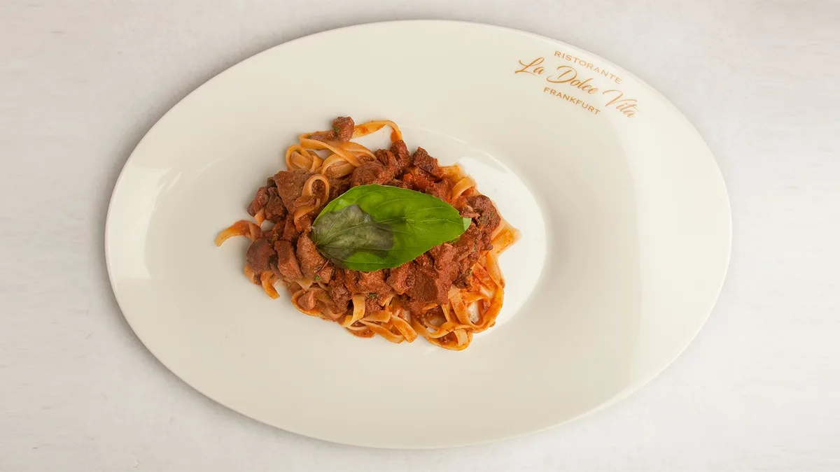 Tagliatelle al Ragout di Cervo