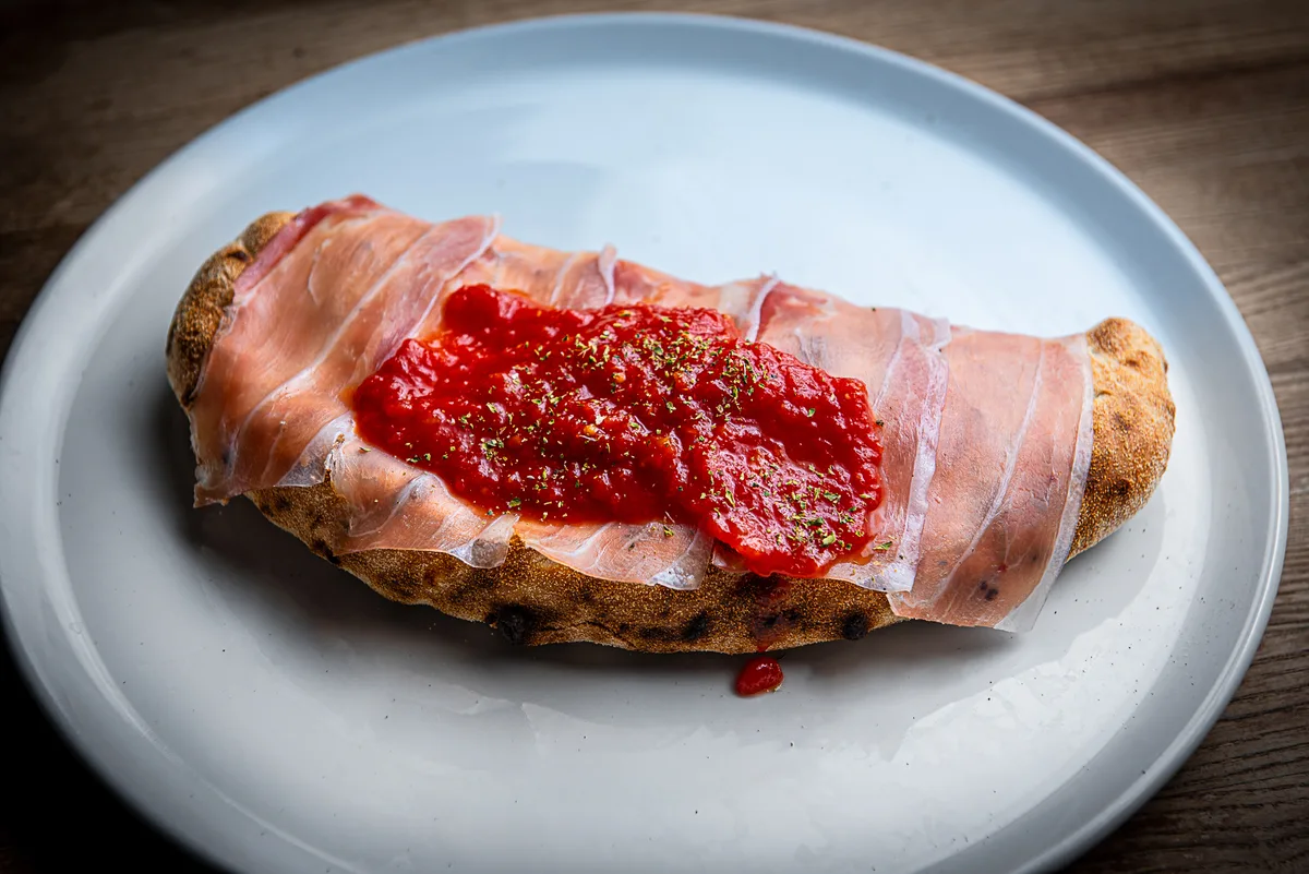 Calzone Bomba