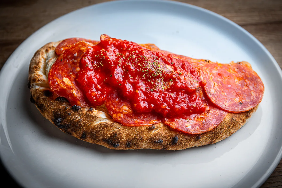 Calzone napoletano