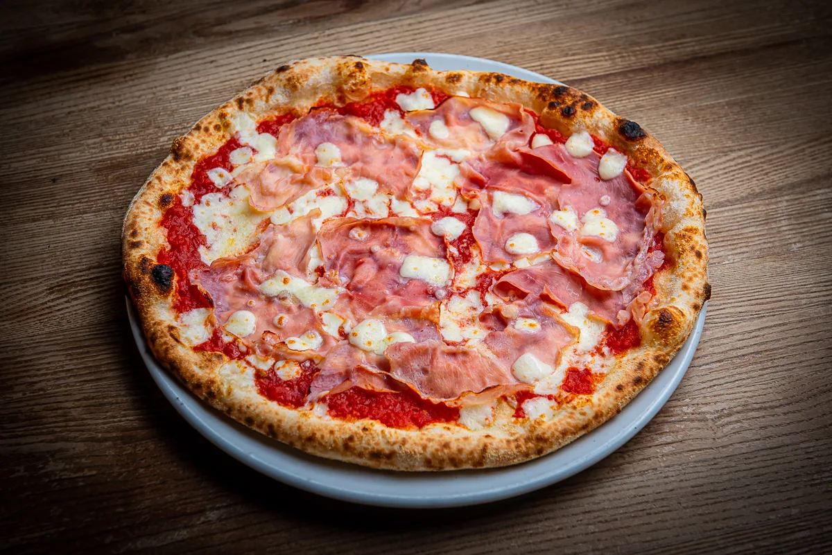 Pizza al prosciutto