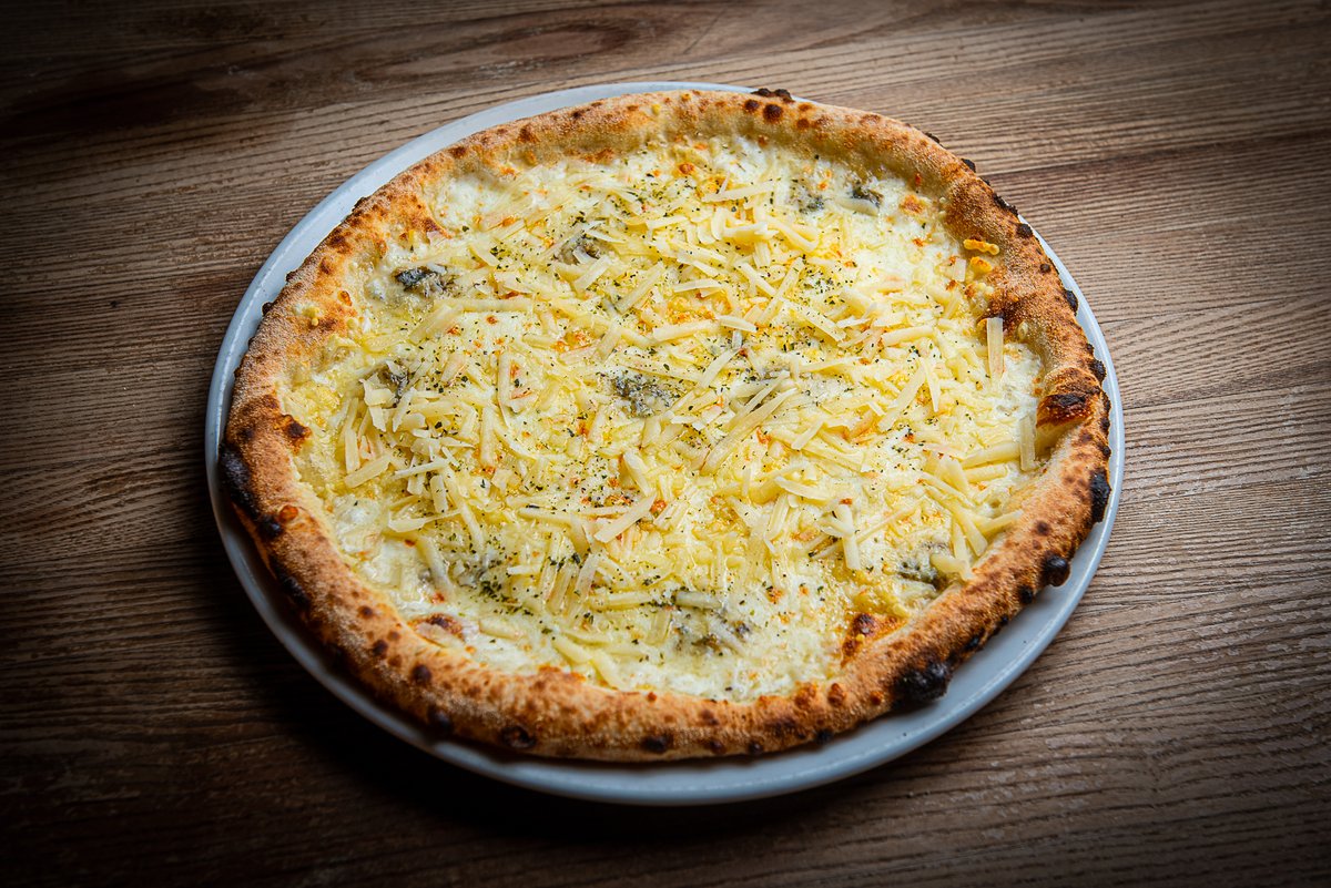 Quattro Formaggi (vegetarian)