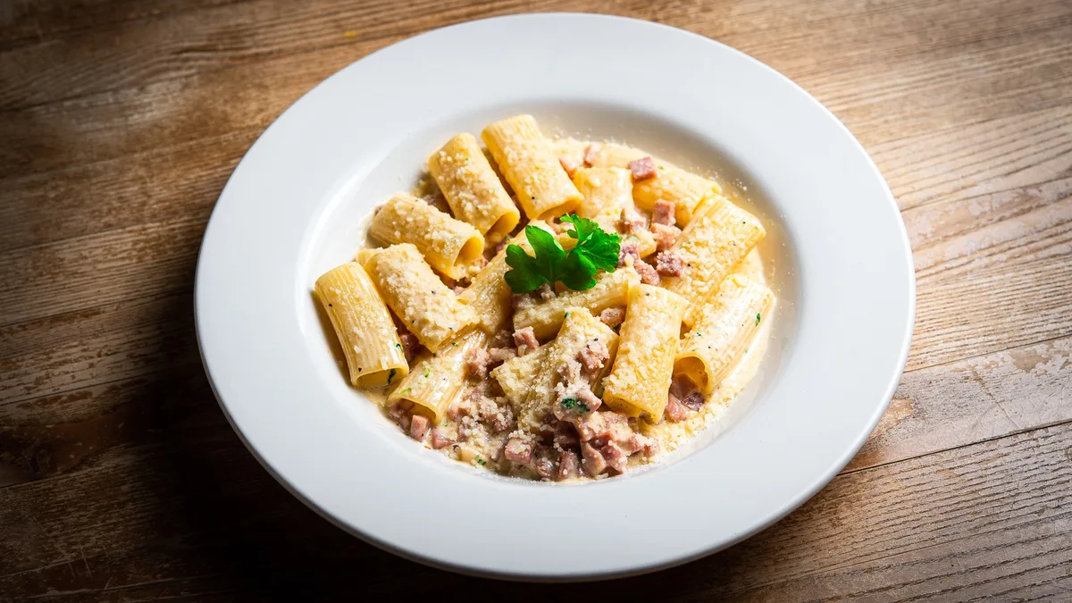 Rigatoni Panna e Prosciutto
