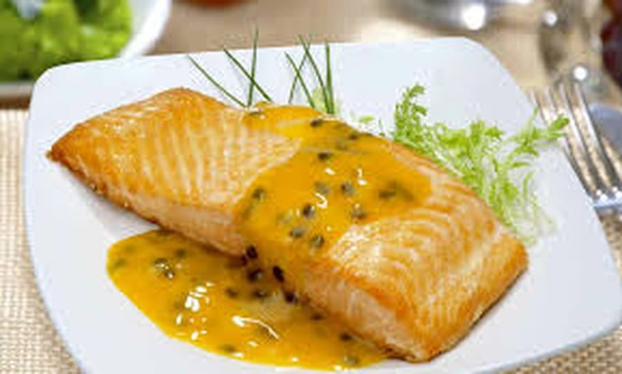 Filé de Salmão ao Molho de Maracujá