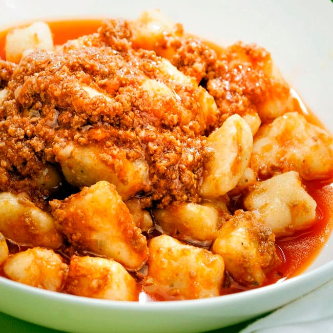Nhoque de Batata a Bolonhesa