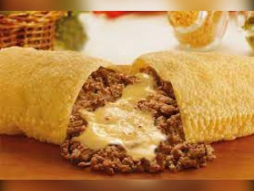 Pastel de Carne com Queijo