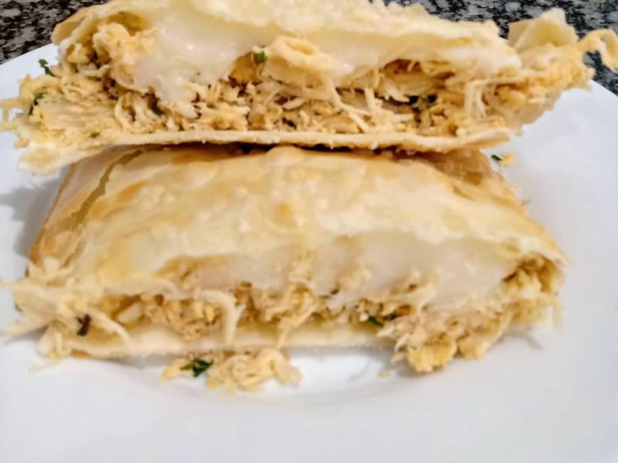 Pastel de Frango com Catupiry