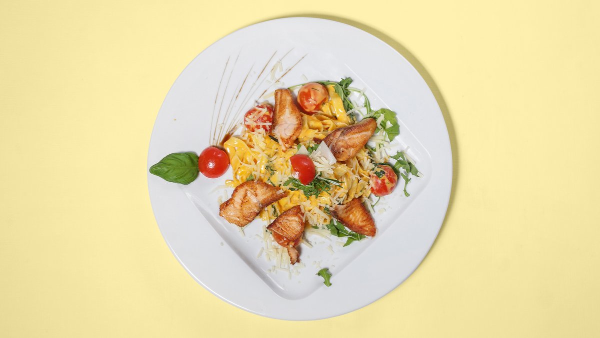 66. Tagliatelle Salmone