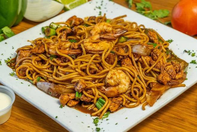 Chicken Sauteed Noodles with Shrimp