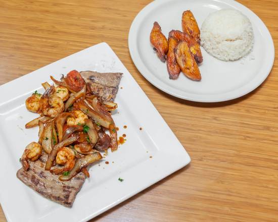 Grilled Steak (½ lb) with Shrimp (with sides)