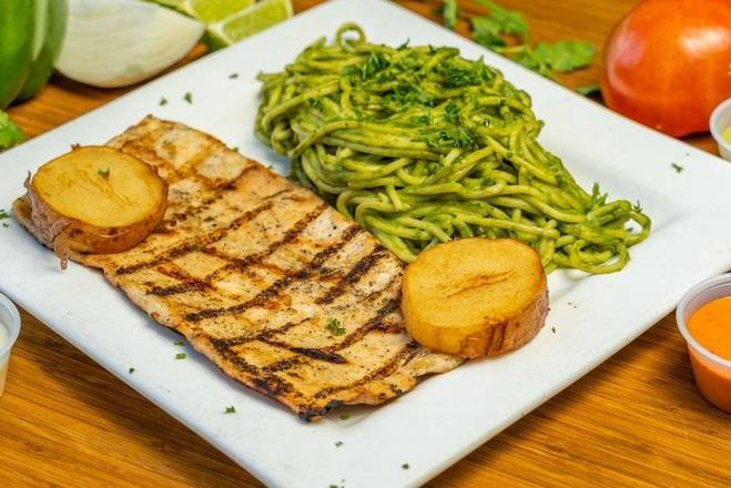 Tallarin Verde with Chicken (Tallarín Verde con Pollo)
