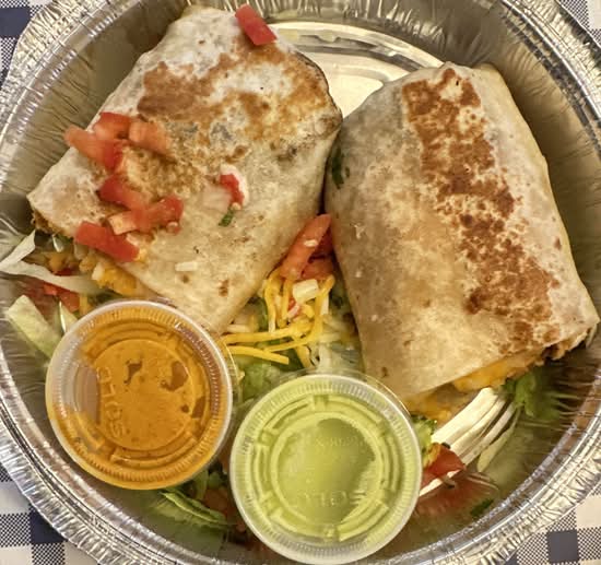 34. Burrito de Pollo / 34. Chicken Burrito