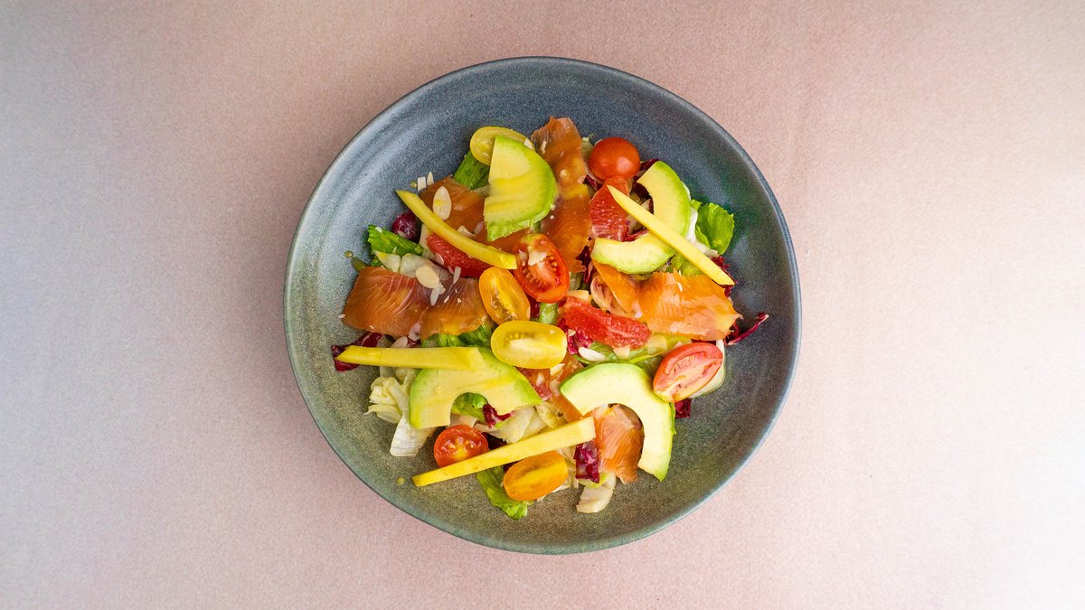 Sallatë Salmoni