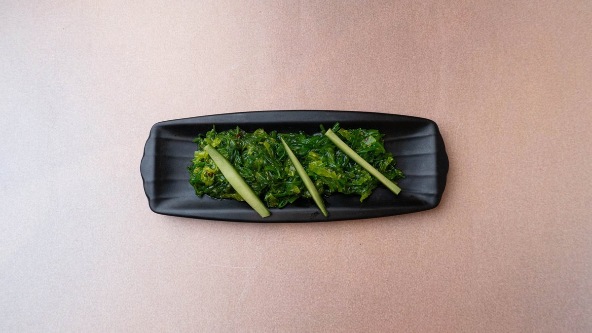 Sallatë Wakame