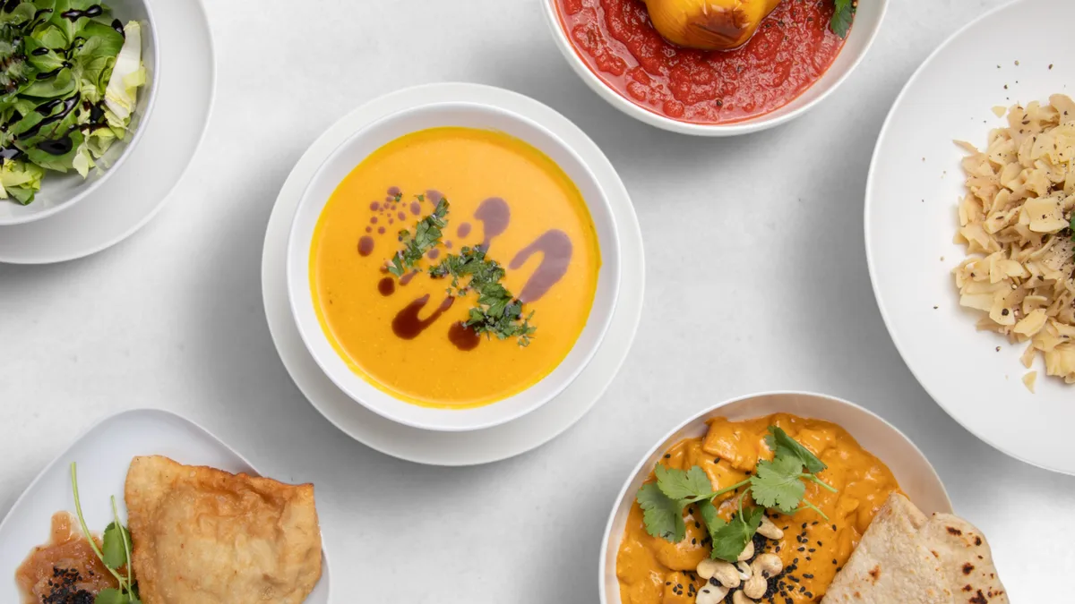 Kürbiscremesuppe mit Kürbiskernpesto (vegan)