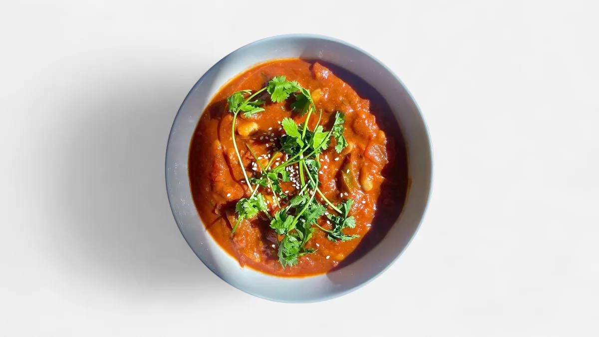Shakshuka mit Sauerteigbrot