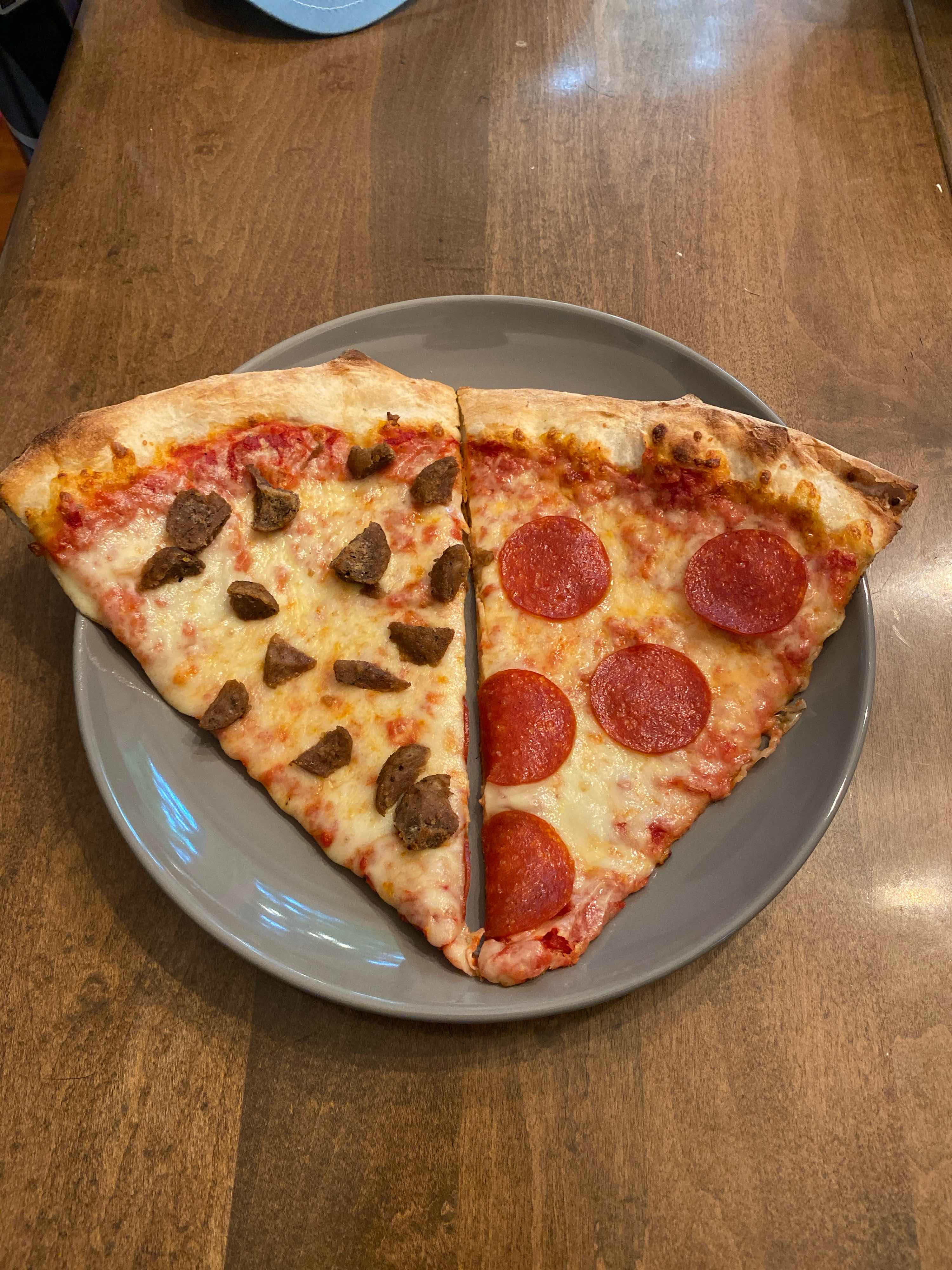 2 Slices of Pizza (Lunch Special)
