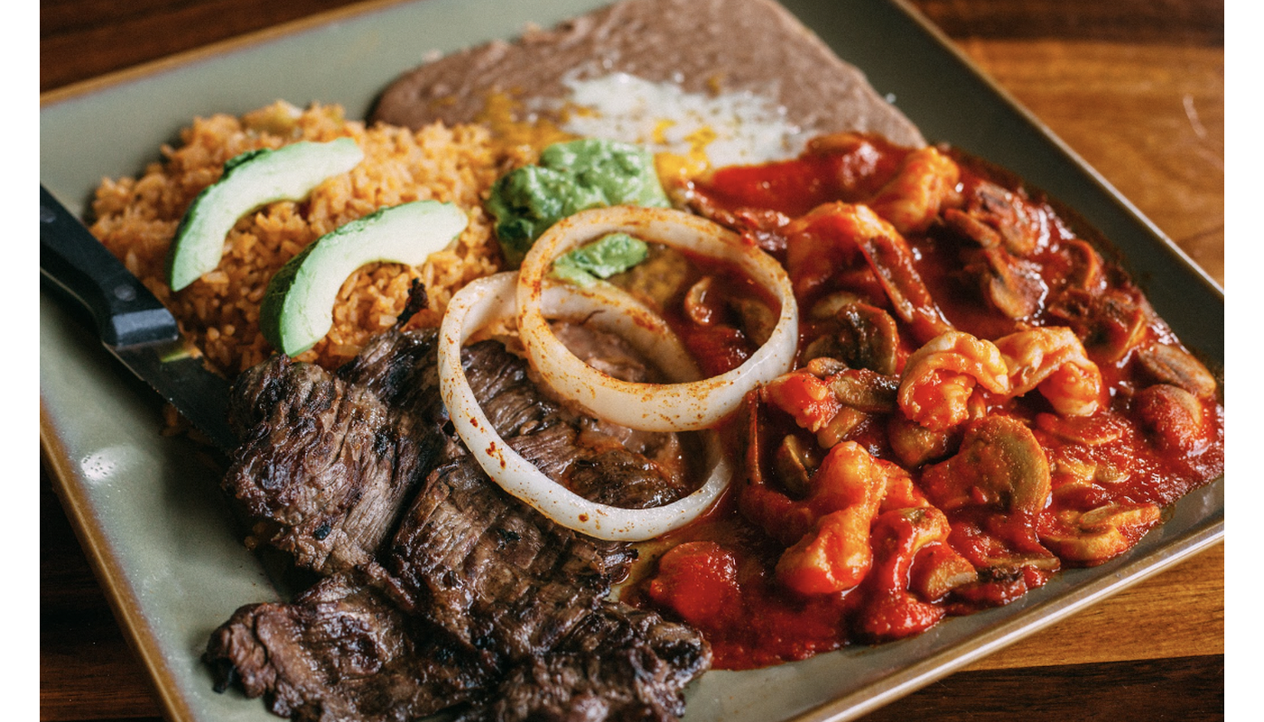 Carne Asada Con Camarones