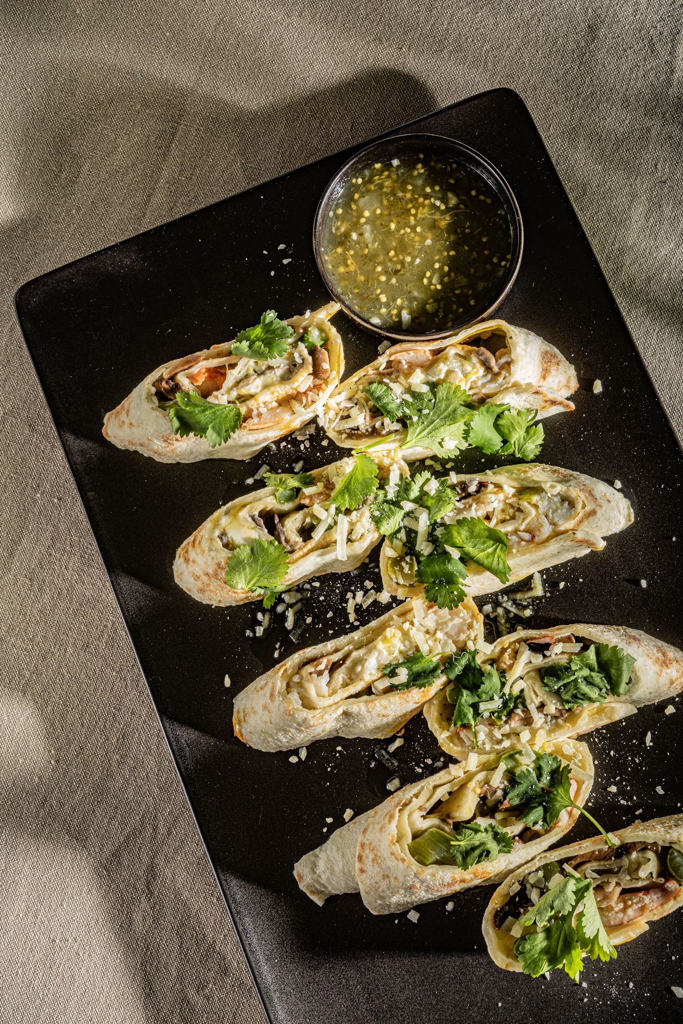 Roulé au homard / Lobster pizza rolls