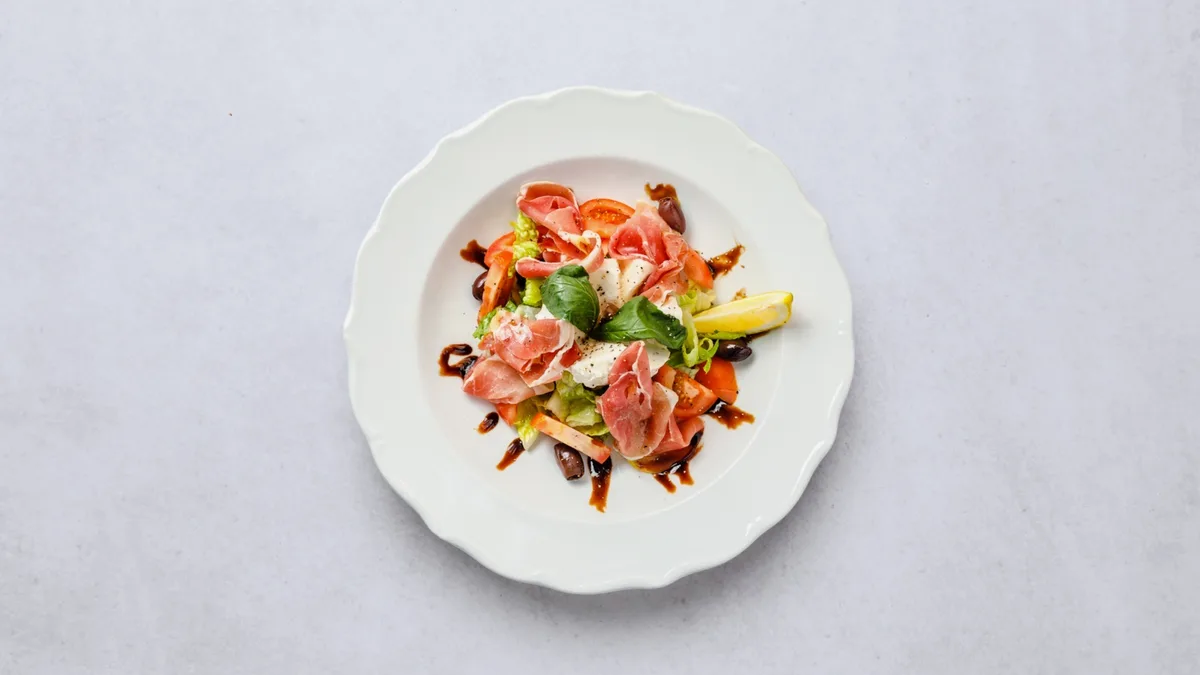 Sallad med parmaskinka
