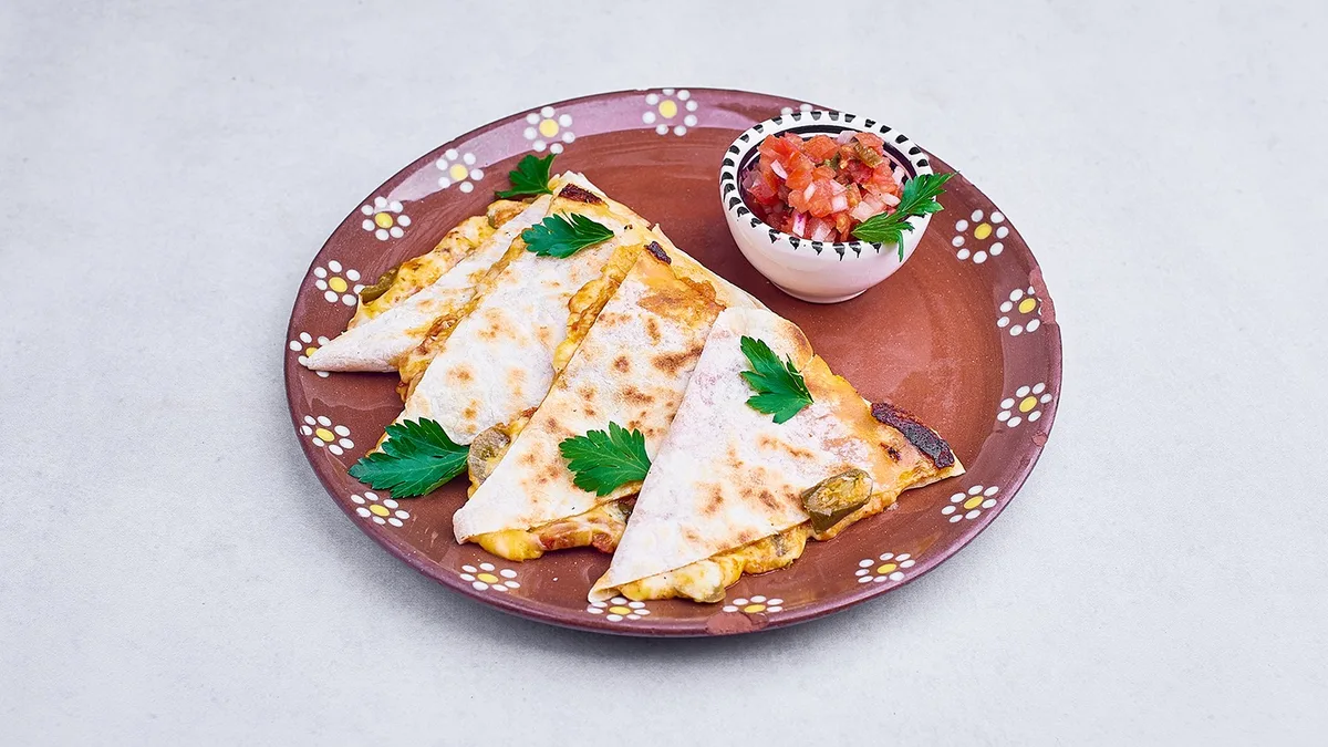 Quesadilla z chorizo