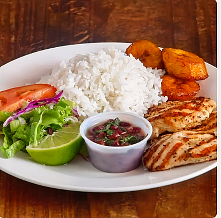 Almuerzo con Pollo a la Plancha