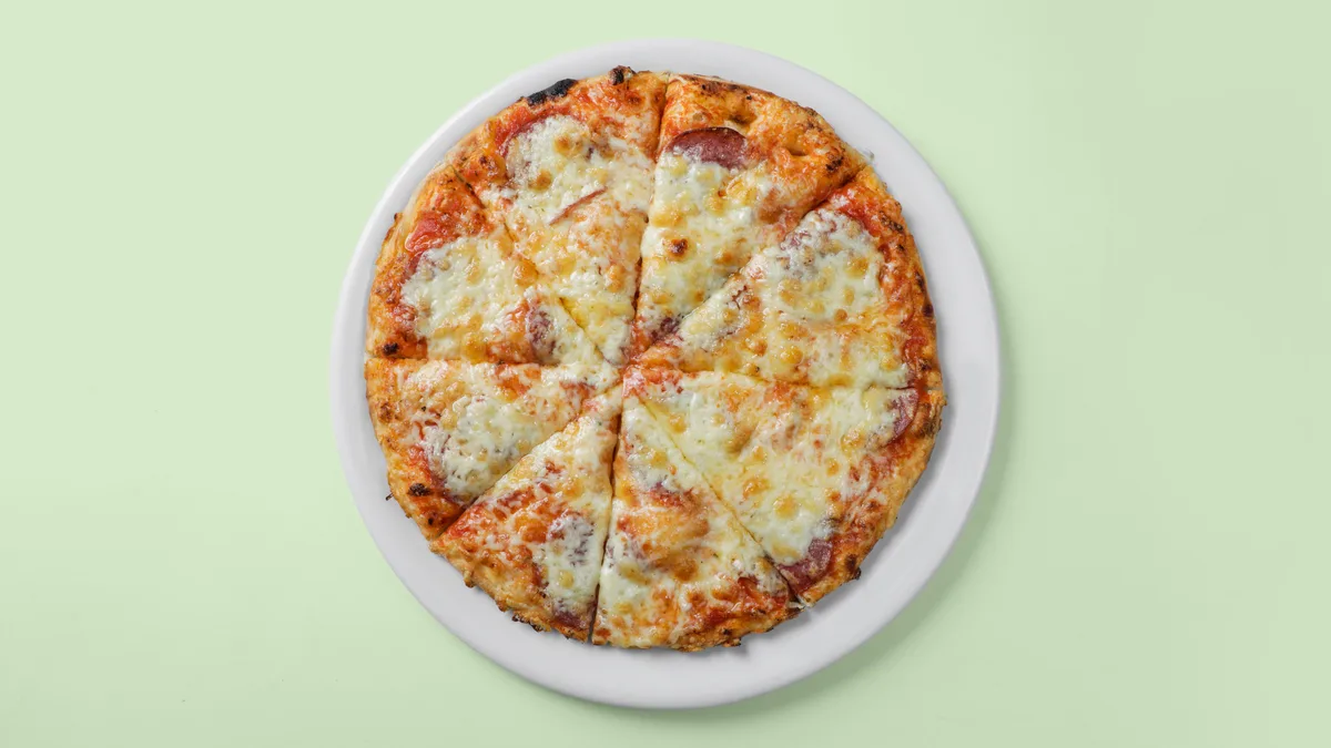 25. Pizza Salami
