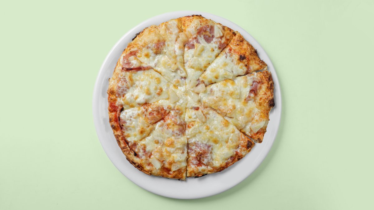 33. Pizza Hawaii