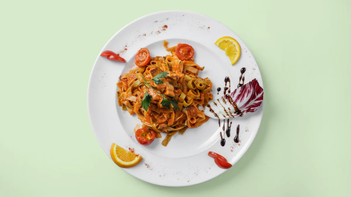 66. Tagliatelle Salmone