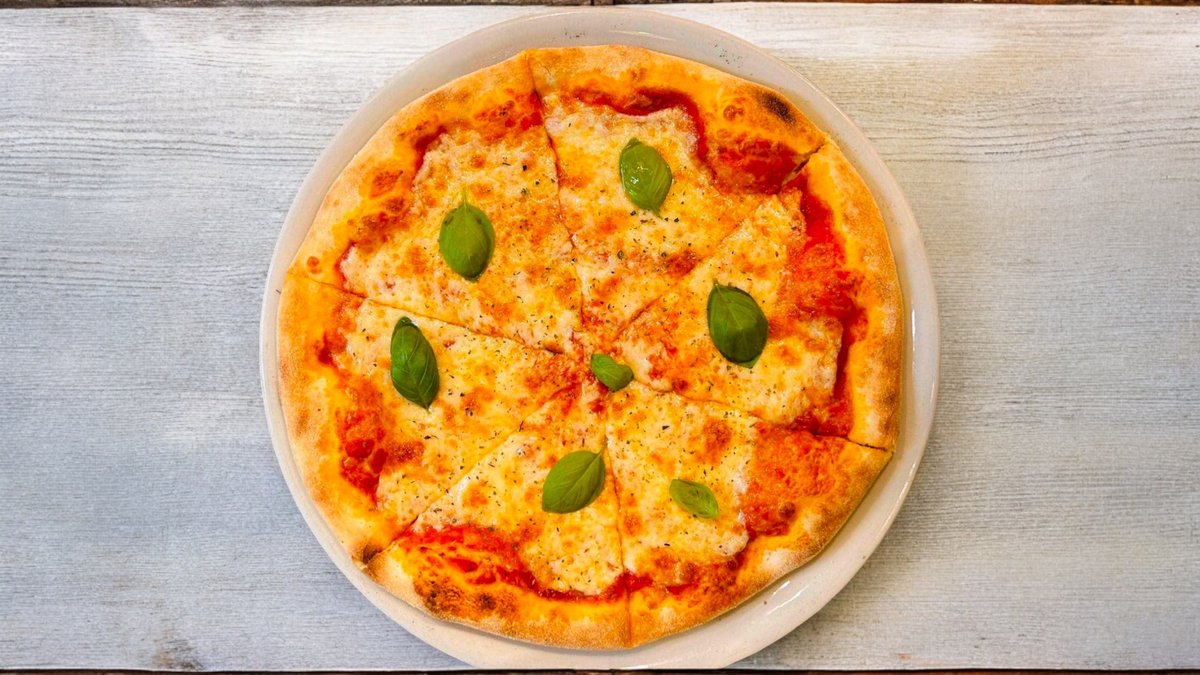Margherita pizza
