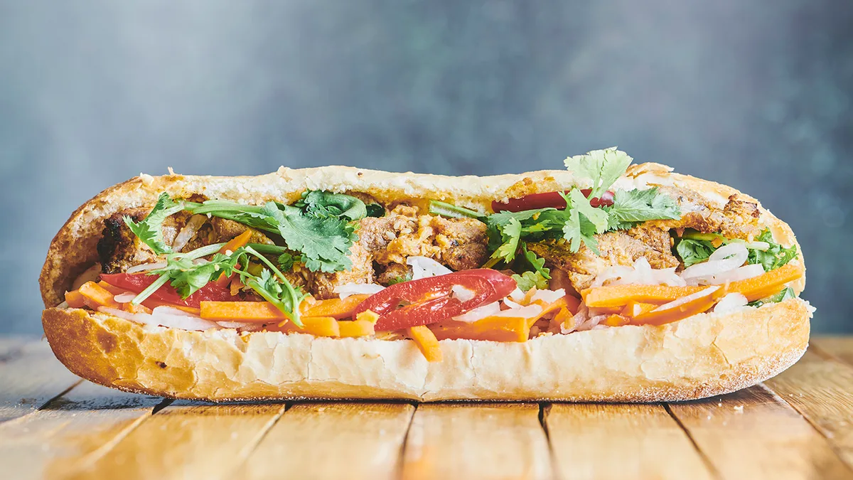 Banh Mi med oksekød og citrongræs
