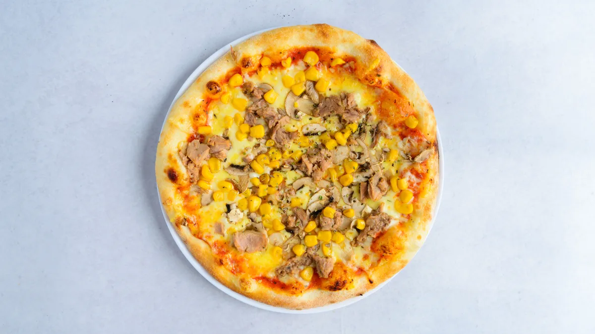Fish pizza 32cm