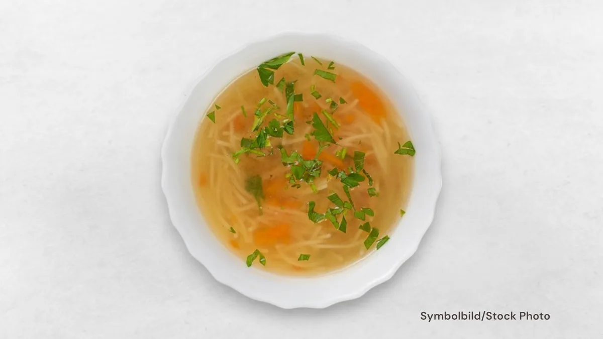 Hühnersuppe