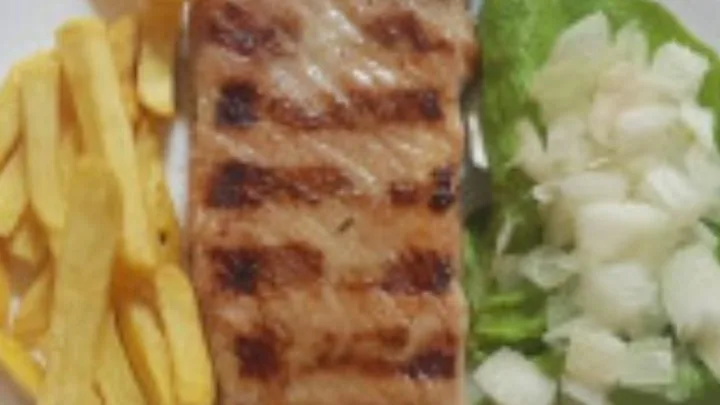 Bela vešalica