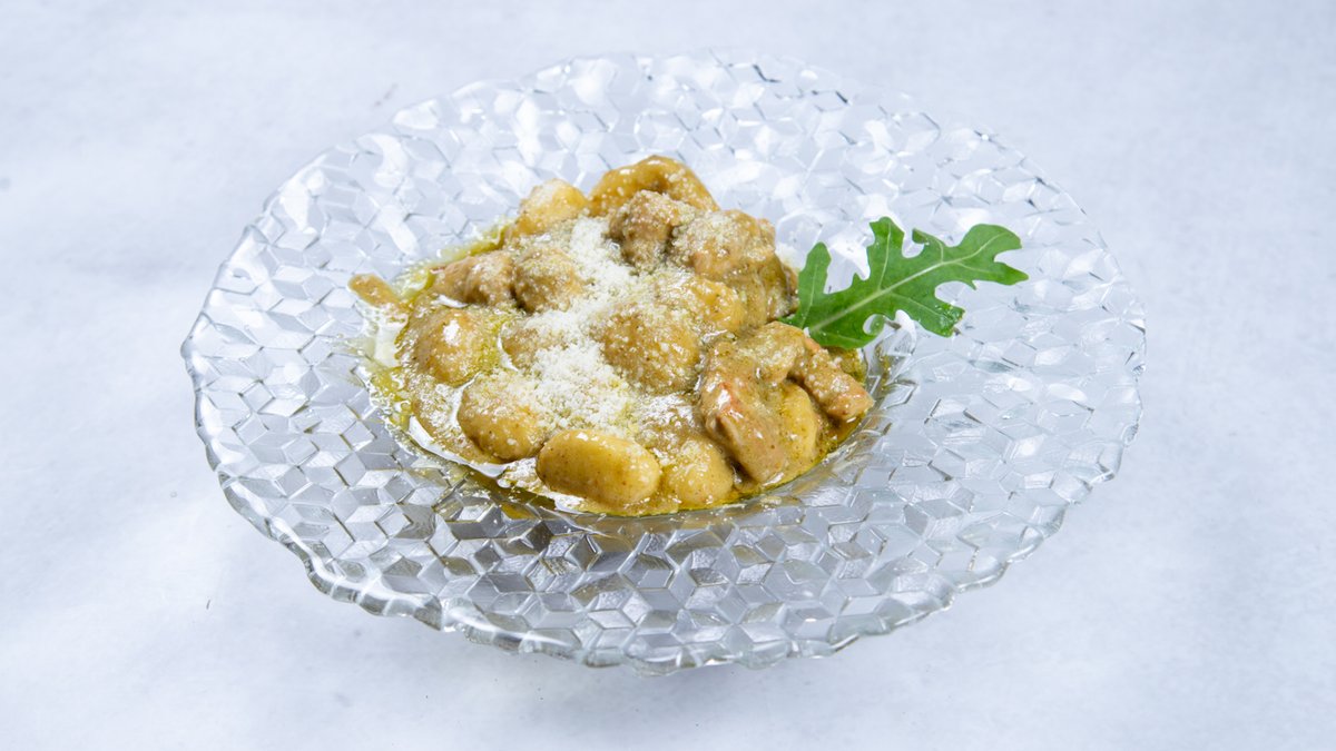Pasta sa ćuretinom i pesto sosom
