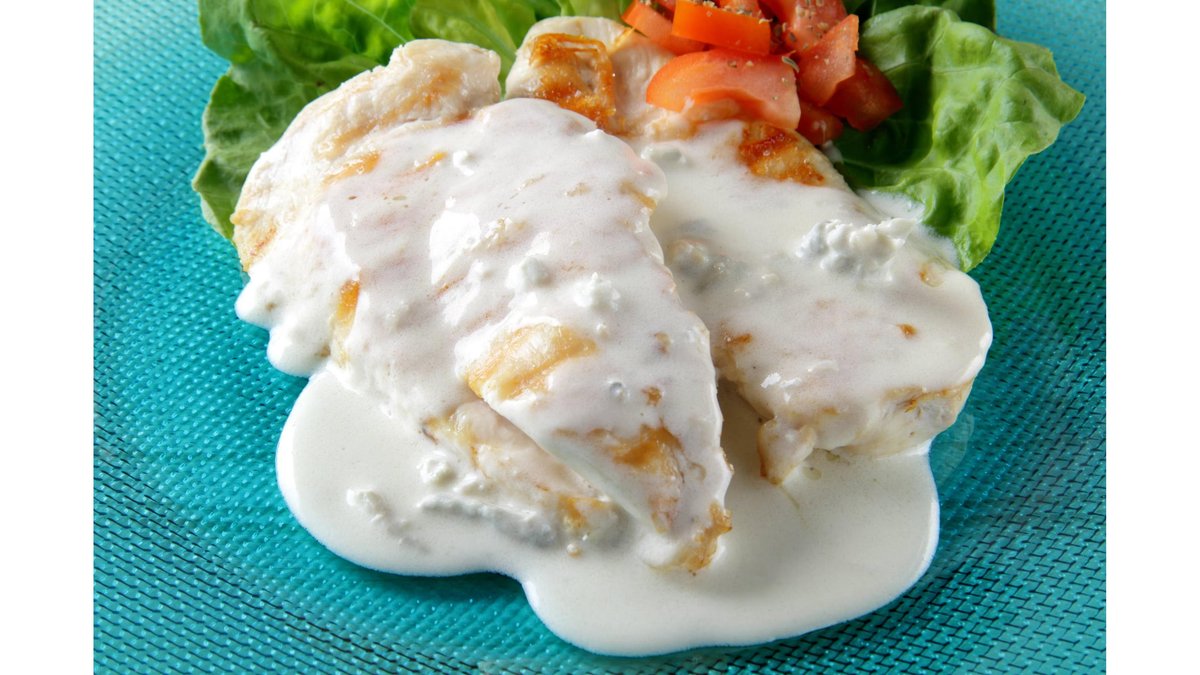 Piept de pui cu sos gorgonzola
