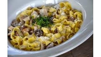 Tagliatelle cu hribi
