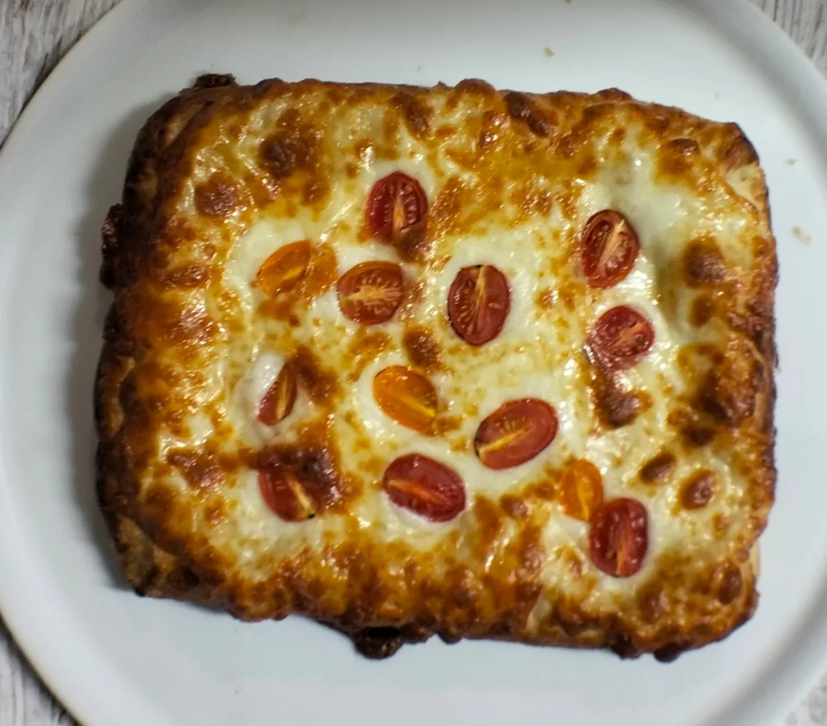 Chaczapuri po megrelskie z pomidorkami koktajlowymi 450g