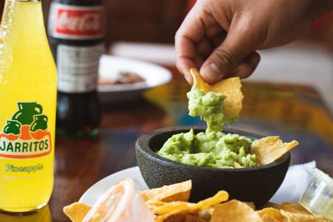 Chips Guacamole and Salsa