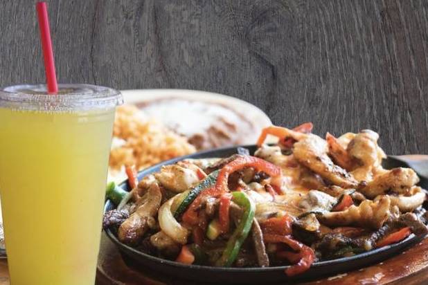 Fajitas Plate and Agua Fresca Dinner Special