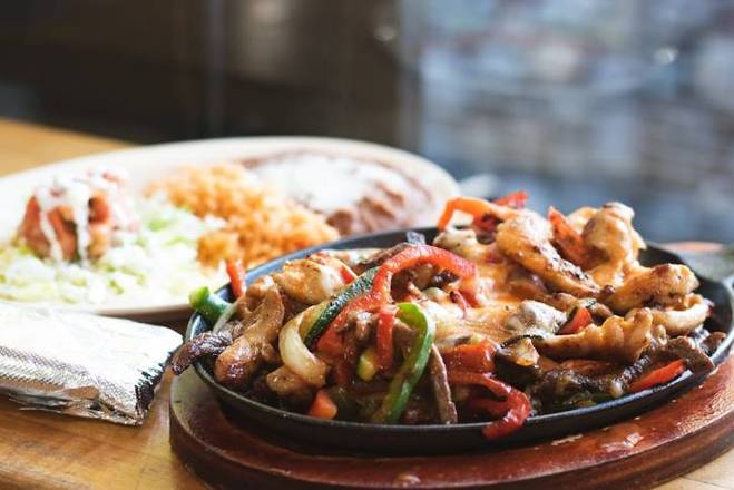 Mix All Three Fajita Plate
