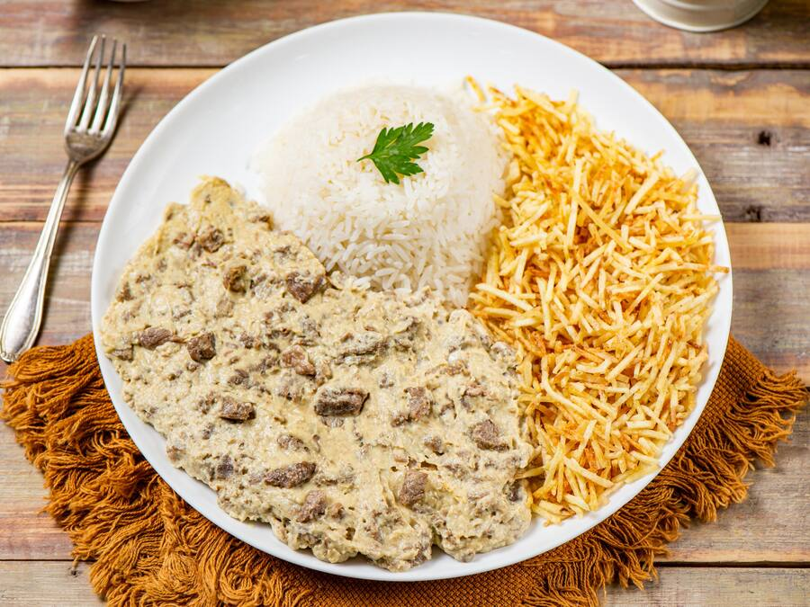 Estrogonofe de Isca de Carne com Mostarda