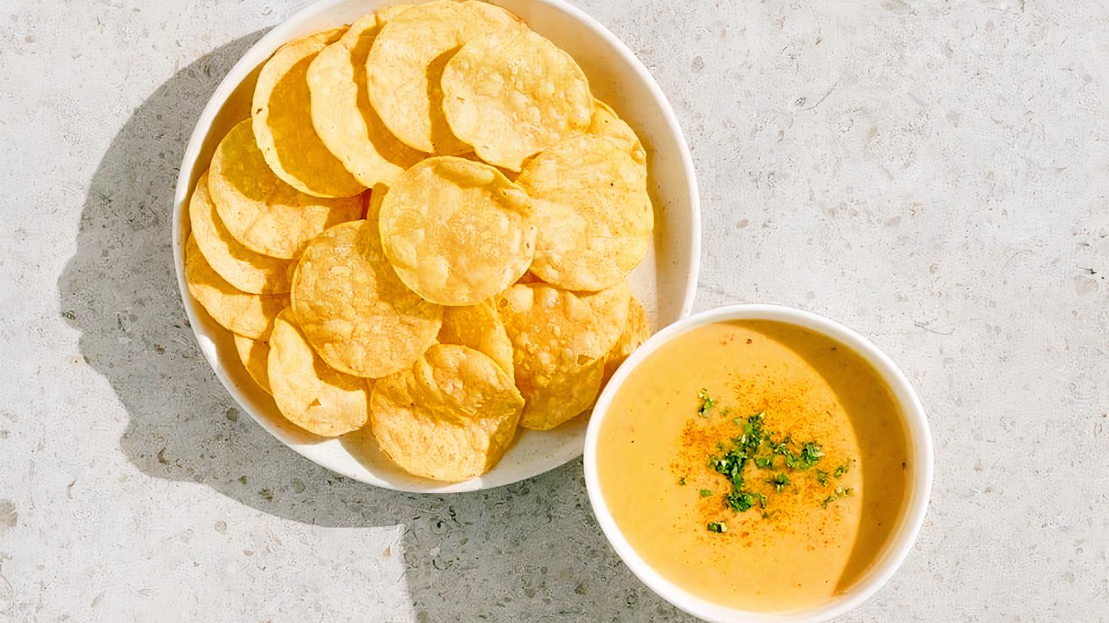Small Queso Dip and Chips