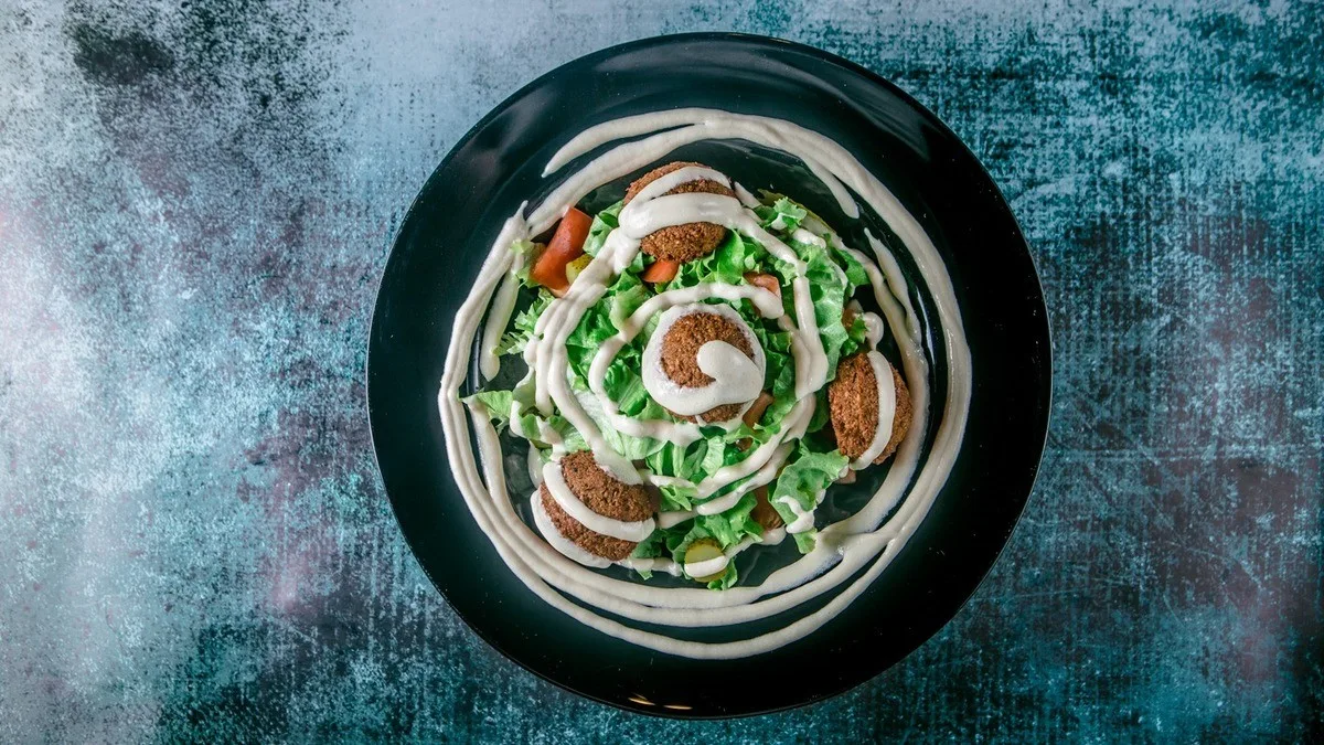 Falafel salata